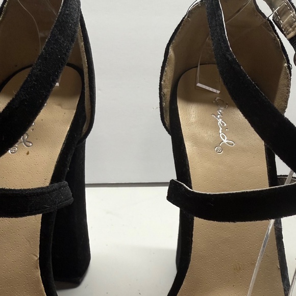 Qupid 5 in suede crisscross platform heels - Picture 7 of 7